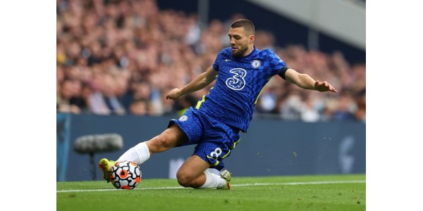 Mateo Kovačić porte le maillot numéro 8 de Manchester City Mateo Kovačić porte le maillot numéro 8 de Manchester City